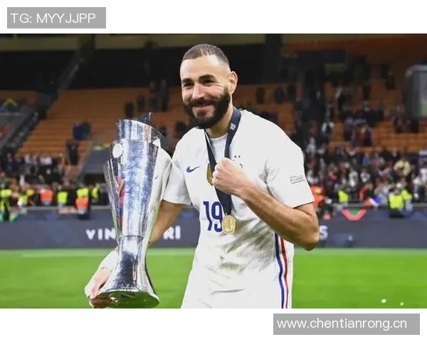 本泽马透露有意重返法国国家队争夺国际赛事荣誉